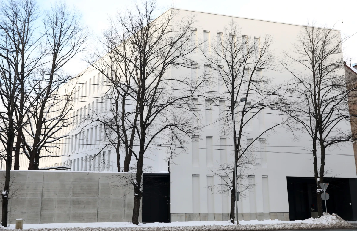 Изображение к статье: Безопасность под угрозой? СГБ раскритиковала идею ВНЖ за покупку жилья