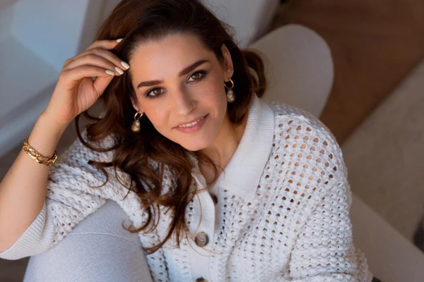 Изображение к статье: Мама пятерых детей и икона стиля: Тарханова поразила чувственными кадрами