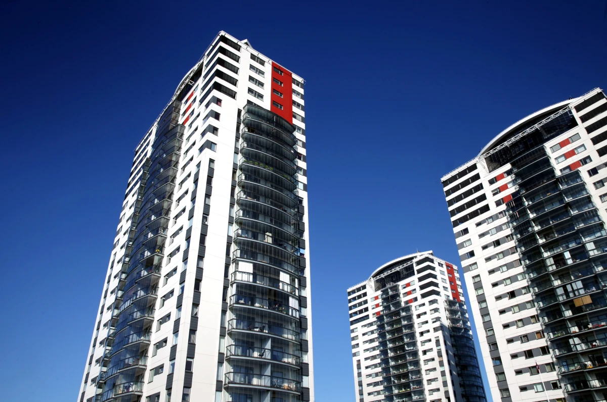 Изображение к статье: Националисты довольны: программу ВНЖ в обмен на покупку недвижимости почти похоронили