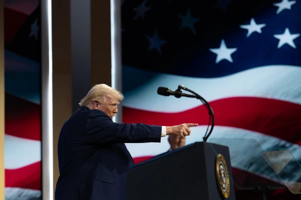 Трамп рассматривает сокращение численности американских войск в Италии и Испании