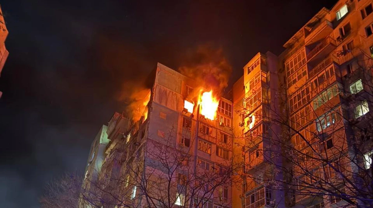 Изображение к статье: Российские ударные беспилотники атаковали Одессу: в городе горят многоэтажки