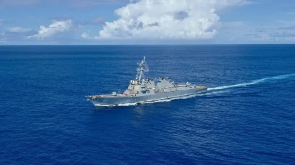 Иран и США атакуют корабли в Ормузском проливе. Судну Maersk удалось уйти оттуда