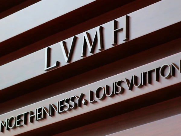 Сейчас не до роскоши: LVMH готовится продать модные дома