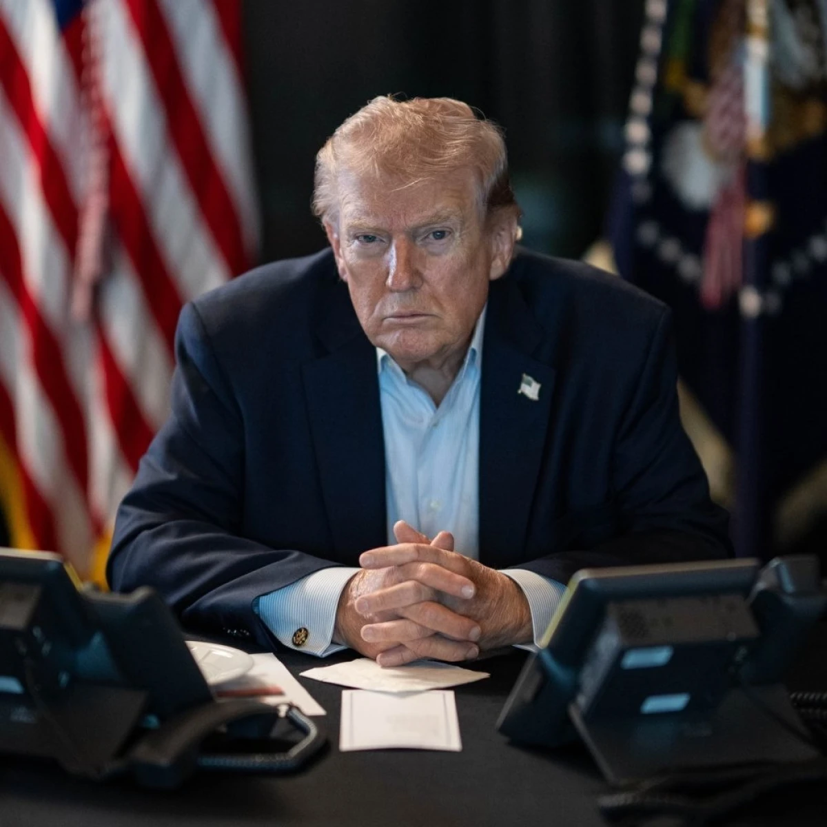 Изображение к статье: Трамп отреагировал на обстрелы флота США в Ормузском проливе