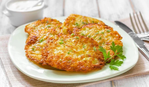 Картофельные драники без яиц и муки: быстрый и вкусный рецепт