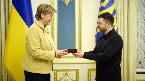 Байба Браже не раз встречалась с президентом Украины Владимиром Зеленским.