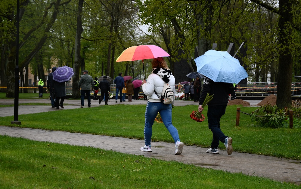 LET_24914141.jpg