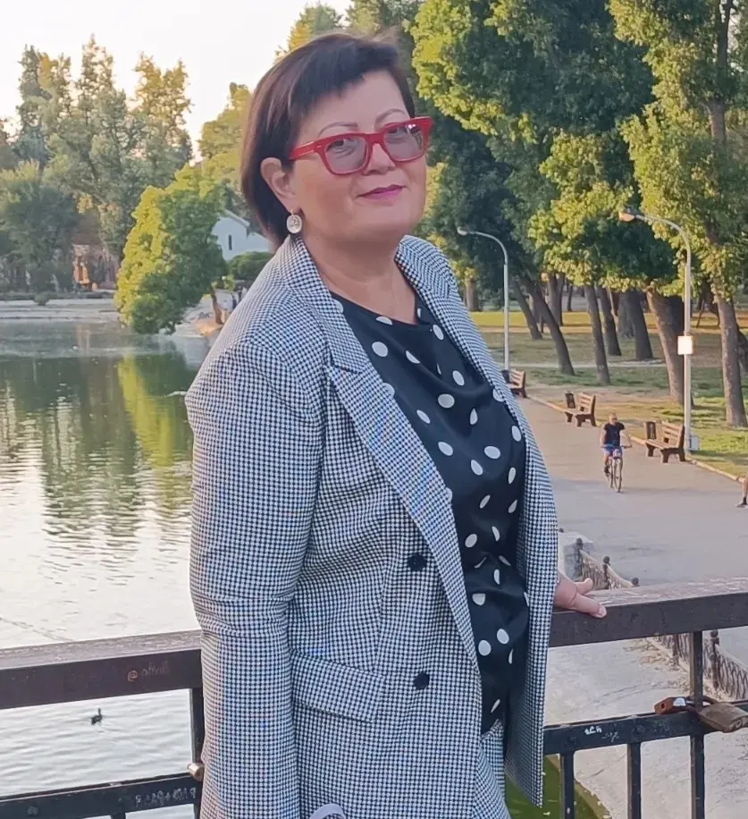 Врач Гомоненко