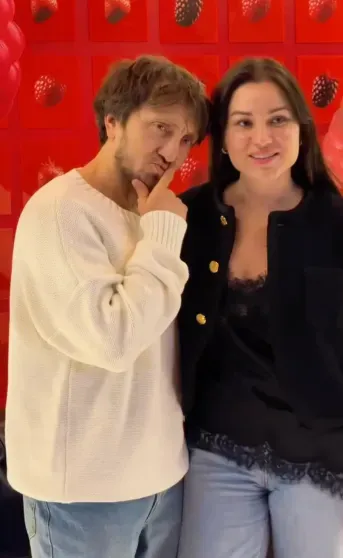 Денис Дорохов с женой