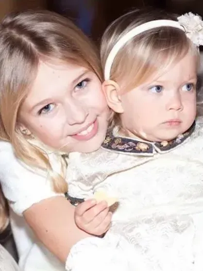 Sonya and Sara Kiperma