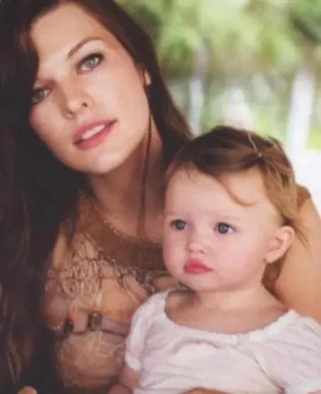 Milla Jovovich and Ever Anderson