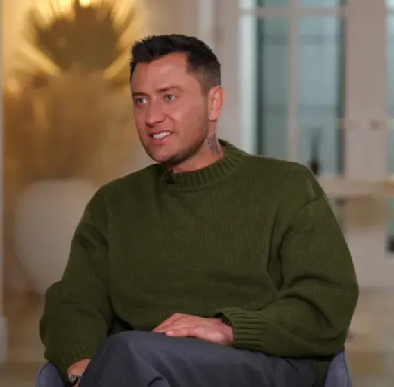 Павел Прилучный на интервью