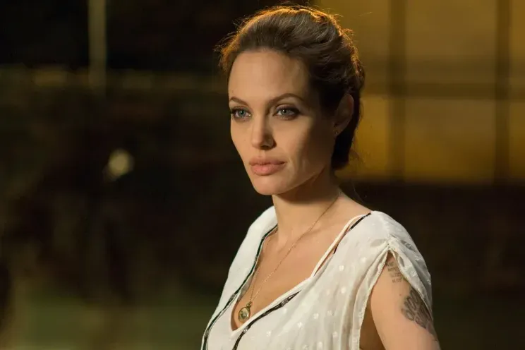 Анджелина Джоли в фильме "Особо опасен"