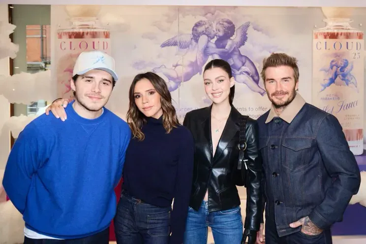 Бруклин Бекхэм, Виктория Бекхэм, Никола Пельтц и Дэвид Бекхэм