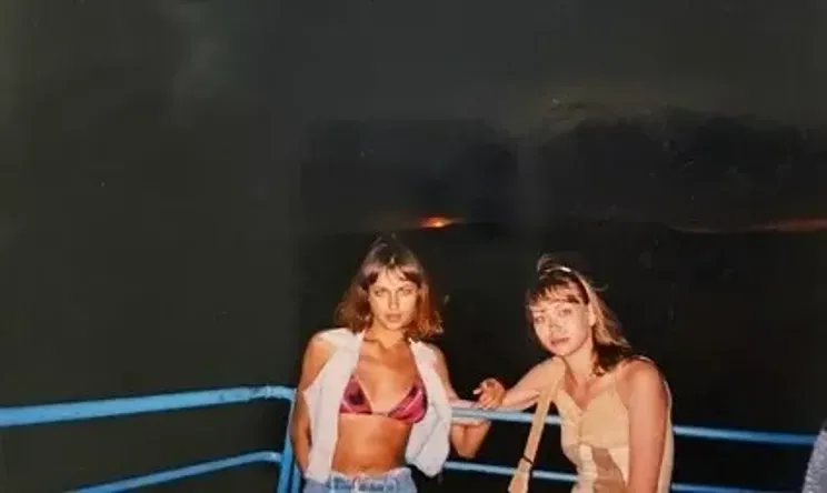 Ирина Шейк с сестрой