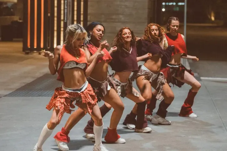 Шайло на съёмках клипа