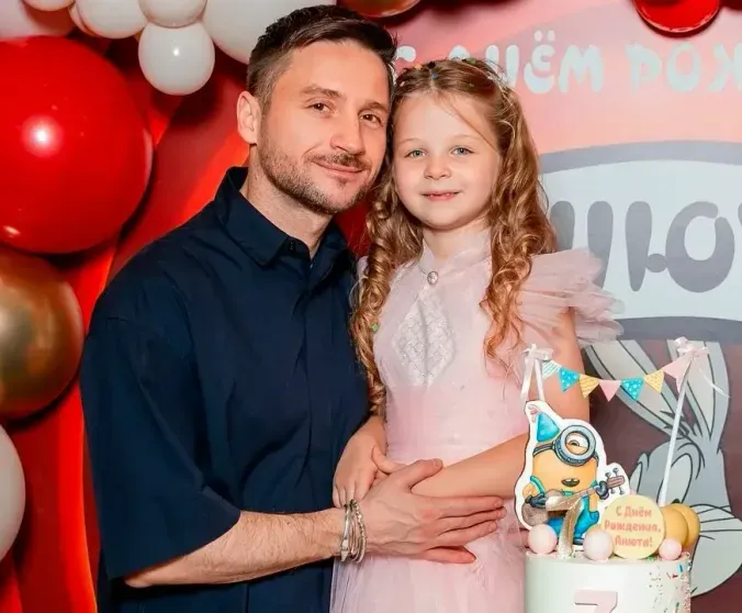 Sergey Lazarev with daughter