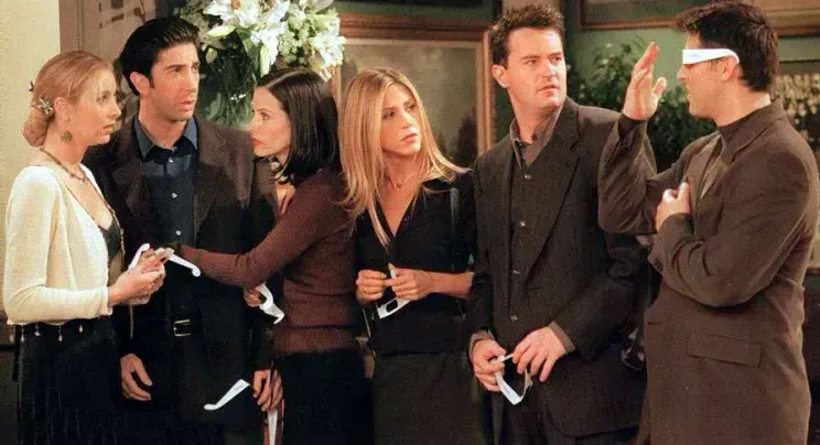 Lisa Kudrow, David Schwimmer, Courteney Cox, Jennifer Aniston, Matthew Perry, and Matt LeBlanc in 'Friends'