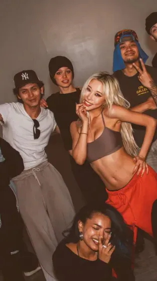 Шайло Джоли на съёмках клипа