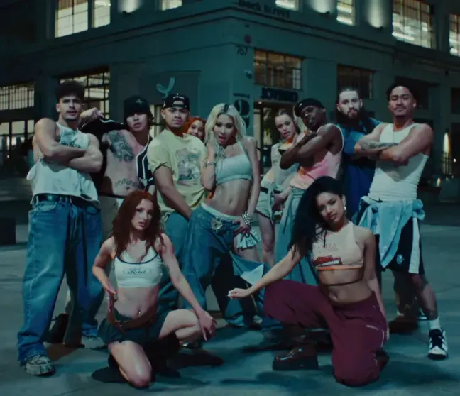 Шайло Джоли в клипе