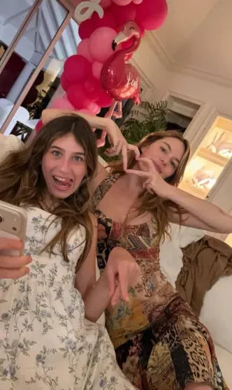 Leia Abramovich (left) with a friend