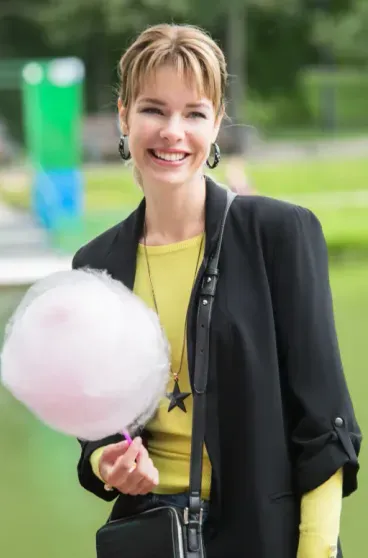 Anna Starshenbaum in the series "Psychologin"