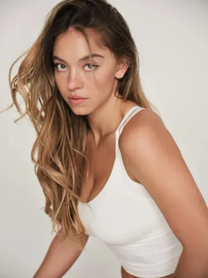 Сидни Суини